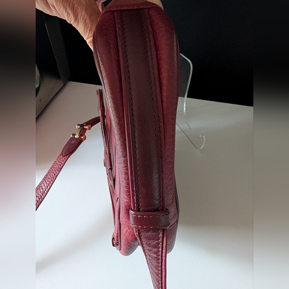 Authentic Cartier Le Must Burgundy Leather Zip-Around Crossbody w/Dustbag
